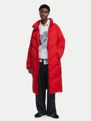 Desigual Płaszcz zimowy Copenhague 24WWEWA9 Czerwony Relaxed Fit. Czerwone płaszcze damskie Desigual, na zimę, m, bez wzorów, z syntetyku, bez kołnierzyka, bez kaptura. Za 519.99 zł.