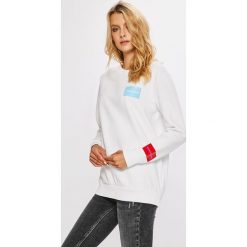 Calvin Klein Jeans - Bluza. Niebieskie bluzy damskie Calvin Klein Jeans, m, bez wzorów, z bawełny, bez ramiączek, bez kaptura. W wyprzedaży za 299.90 zł.