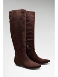 Guess Kozaki 185190 Brązowy. Brązowe kozaki damskie Guess, z aplikacjami, bez obcasa, na słupku, bez zapięcia. Za 674.99 zł.