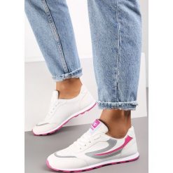 Biało-Różowe Buty Sportowe Regines. Białe obuwie sportowe damskie Renee, bez wzorów, z dresówki, bez zapięcia. Za 69.99 zł.