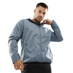 Męska treningowa kurtka wiatrówka Fitness Siroko Evolve. Niebieskie kurtki męskie SIROKO, na zimę, m, bez wzorów, z materiału, z kapturem, do biegania. Za 212.00 zł.