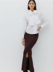 Bawełniana koszula z wiązaniem - biały. Białe koszule damskie Reserved, l, bez wzorów, z bawełny, bez kołnierzyka, bez ramiączek. W wyprzedaży za 79.99 zł.