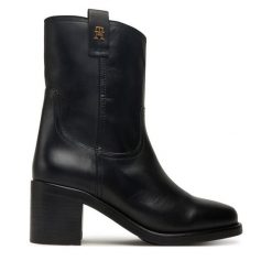 Botki Tommy Hilfiger. Czarne botki damskie Tommy Hilfiger, bez wzorów, bez obcasa, na słupku, bez zapięcia. Za 699.99 zł.