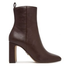Botki Steve Madden. Brązowe botki damskie Steve Madden, bez wzorów, bez obcasa, na słupku, bez zapięcia. Za 509.99 zł.