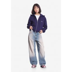 Bluza sportowa damska Prosto Bomb z kapturem. Niebieskie bluzy damskie Prosto., bez wzorów, sportowe, bez ramiączek, z kapturem. W wyprzedaży za 276.99 zł.