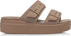Crocs Klapki damskie Crocs Brooklyn Buckle. Klapki damskie Crocs, bez wzorów, sportowe, bez obcasa, bez zapięcia. Za 224.73 zł.