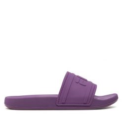 Klapki Fila. Fioletowe klapki damskie Fila, bez wzorów, sportowe, bez obcasa, bez zapięcia. Za 119.99 zł.