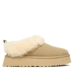 Śniegowce Ugg. Brązowe śniegowce damskie UGG, bez zapięcia. Za 719.99 zł.