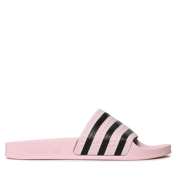 Klapki adidas. Czerwone klapki damskie Adidas, bez wzorów, sportowe, bez obcasa, bez zapięcia. Za 149.99 zł.