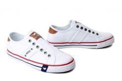 Mustang 26M0242008 Biały, tenisówki i trampki damskie. Białe trampki i tenisówki damskie Mustang, bez wzorów, bez zapięcia. Za 209.90 zł.