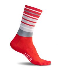 Skarpety Rowerowe dla dorosłych unisex LUXA Dynamic. Czerwone skarpetki damskie LUXA, bez wzorów, z materiału. Za 49.90 zł.