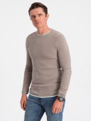 Bawełniany sweter męski z okrągłym dekoltem - zimny beż V9 OM-SWSW-0103 - XXL. Brązowe swetry męskie Ombre Clothing, m, bez wzorów, z bawełny, klasyczne, bez kołnierzyka, bez ramiączek. W wyprzedaży za 69.99 zł.