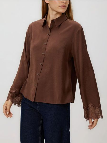 Koszula z modalem - brązowy. Brązowe koszule damskie Reserved, l, bez wzorów, z tkaniny, bez kołnierzyka, bez ramiączek. W wyprzedaży za 65.99 zł.