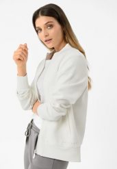 Bluza ze stójką B-YASMIN. Białe bluzy damskie Volcano, l, bez wzorów, z bawełny, casualowe, bez ramiączek, bez kaptura. Za 189.99 zł.