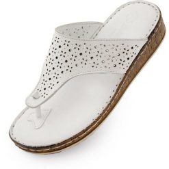 Eleganckie skórzane klapki Nell dla kobiet - Rozmiar 40. Białe obuwie sportowe damskie ENELL, na lato, bez wzorów, ze skóry, bez zapięcia. Za 320.99 zł.