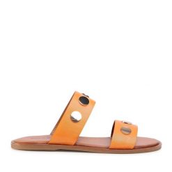 Klapki QUAZI. Brązowe klapki damskie QUAZI, bez wzorów, bez obcasa, bez zapięcia. Za 239.99 zł.