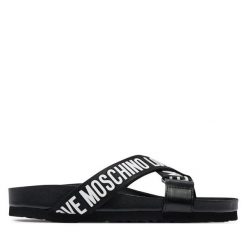 Klapki LOVE MOSCHINO. Czarne klapki damskie Love Moschino, bez wzorów, bez obcasa, bez zapięcia. Za 779.99 zł.