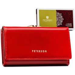Portfel skórzany Peterson PTN 55020-SGN czerwony. Czerwone portfele damskie Peterson. Za 105.99 zł.