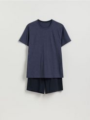 Dwuczęściowa piżama z bawełny - granatowy. Niebieskie piżamy męskie Reserved, l, bez wzorów, z bawełny, bez kołnierzyka, bez ramiączek. Za 79.99 zł.