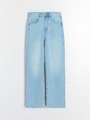 Jeansy straight fit - niebieski. Niebieskie jeansy damskie Sinsay, bez wzorów, z jeansu. Za 69.99 zł.