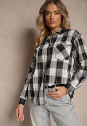 Czarno-Biała Bawełniana Koszula w Kratę z Pojedynczą Kieszonką Annisen. Czarne koszule damskie Renee, l, bez wzorów, z bawełny, eleganckie, bez kołnierzyka, bez ramiączek. Za 49.99 zł.