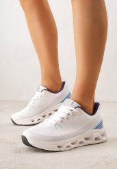 Białe Buty Sportowe na Grubej Geometrycznej Podeszwie Alexusa. Białe obuwie sportowe damskie Born2be, bez wzorów, z dresówki, bez zapięcia. Za 119.99 zł.