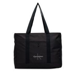 Torebka Calvin Klein. Czarne shopperki damskie Calvin Klein, bez wzorów, bez dodatków. Za 369.99 zł.
