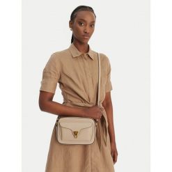 Torebka Coccinelle. Brązowe listonoszki damskie Coccinelle, bez wzorów, bez dodatków. Za 1,249.99 zł.