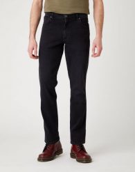 WRANGLER TEXAS SLIM BLACK CROW W12SHP363. Czarne jeansy męskie Wrangler, z jeansu. Za 229.99 zł.