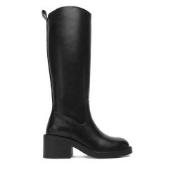 Kozaki JENNY. Czarne kozaki damskie Jenny, bez wzorów, bez obcasa, na słupku, bez zapięcia. Za 229.99 zł.