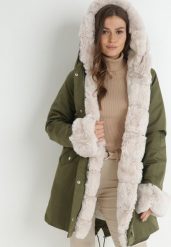 Ciemnozielona Kurtka Parka z Futerkiem Koni. Zielone kurtki damskie Born2be, l, bez wzorów, z futra. Za 259.99 zł.