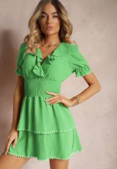 Zielona Rozkloszowana Sukienka z Gumką w Talii i Ozdobnymi Falbankami przy Dekolcie Arcidia. Zielone sukienki damskie Renee, na imprezę, bez wzorów, z jeansu, boho, bez kołnierzyka, bez ramiączek, mini, oversize. Za 79.99 zł.