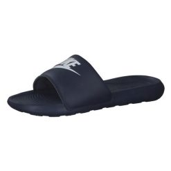Klapki męskie Nike Victori One Slide. Białe klapki męskie Nike, z aplikacjami, z jeansu, bez zapięcia. Za 129.99 zł.
