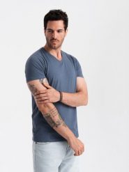 Męska klasyczna bawełniana koszulka z dekoltem w serek BASIC – niebieski melanż V18. Niebieskie t-shirty męskie Ombre Clothing, m, bez wzorów, z bawełny, bez kołnierzyka, bez ramiączek. W wyprzedaży za 24.99 zł.