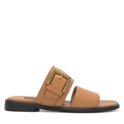 Klapki GINO ROSSI. Brązowe klapki damskie Gino Rossi, bez wzorów, bez obcasa, bez zapięcia. Za 329.99 zł.