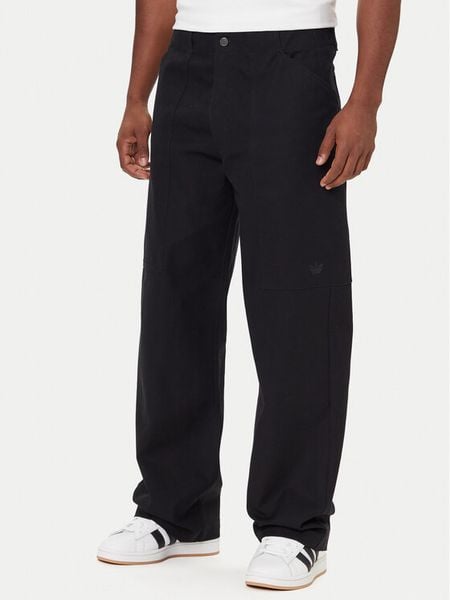 Adidas Spodnie materiałowe Utility JY2770 Czarny Regular Fit. Czarne spodnie materiałowe męskie Adidas, bez wzorów, z bawełny. Za 249.99 zł.