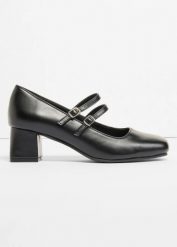 Czółenka z paskiem. Czarne czółenka damskie bonprix, bez wzorów, eleganckie, bez obcasa, bez zapięcia. Za 122.99 zł.