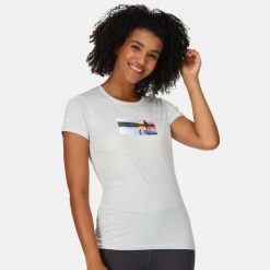 Fingal VII damska turystyczna koszulka z krótkim rękawem. Białe bluzki damskie Regatta, l, bez wzorów, z dżerseju, sportowe, bez kołnierzyka, bez ramiączek. W wyprzedaży za 66.15 zł.