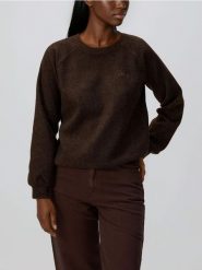 Dzianinowa bluza z haftem - ciemnobrązowy. Brązowe bluzy damskie Reserved, l, bez wzorów, z dzianiny, bez ramiączek, bez kaptura. W wyprzedaży za 59.99 zł.