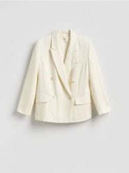 Dwurzędowa marynarka z wiskozą - biały. Białe marynarki i żakiety damskie Reserved, bez wzorów, z tkaniny, bez kołnierzyka, bez ramiączek. Za 299.99 zł.