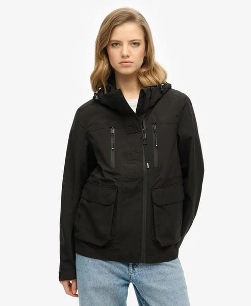 Superdry Kurtka z kapturem Ultimate Tech Windbreaker – Slim, Czarna. Czarne kurtki męskie Superdry, bez wzorów, z kapturem. Za 568.60 zł.