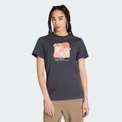 Luźna Koszulka Z Kwiatową Grafiką 2. Szare bluzki damskie Adidas, bez wzorów, bez kołnierzyka, bez ramiączek. Za 149.00 zł.