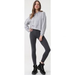 Ciemnoszare Legginsy Rostrevor. Szare legginsy damskie Born2be, bez wzorów. Za 49.99 zł.