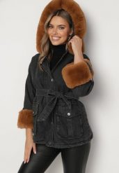 Czarna Jeansowa Kurtka z Kapturem i Paskiem oraz Futerkiem na Napy Tarasima. Czarne kurtki damskie Born2be, l, bez wzorów, z futra, z kapturem. Za 99.99 zł.
