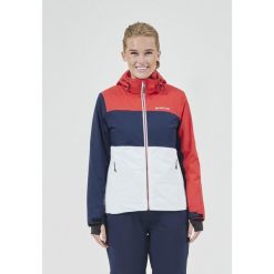 Kurtka narciarska damska Whistler Kamille W Ski Jacket W-PRO 10000. Czerwone kurtki sportowe damskie Whistler, na zimę, bez wzorów, bez ramiączek, bez kaptura, narciarskie. Za 399.99 zł.