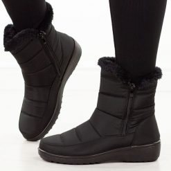 Czarne zimowe wodoodporne śniegowce damskie Jezzi Unisoft 8000. Czarne śniegowce damskie Jezzi, z jeansu, bez zapięcia. Za 149.00 zł.