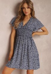 Granatowa Sukienka Amarhaia. Niebieskie sukienki damskie Renee, m, bez wzorów, bez kołnierzyka, bez ramiączek, mini, kopertowe. Za 49.99 zł.