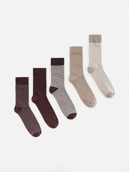 5 pack długich skarpet - beżowy. Brązowe skarpety męskie Reserved, bez wzorów. Za 59.99 zł.