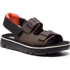 Sandały CAMPER - Oruga Sandal K100287-006 Brown. Brązowe sandały męskie Camper, na lato, bez wzorów, z materiału, klasyczne, bez zapięcia. W wyprzedaży za 299.00 zł.