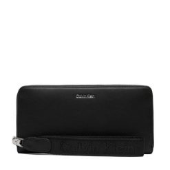 Portfel Calvin Klein. Czarne portfele damskie Calvin Klein. Za 289.99 zł.